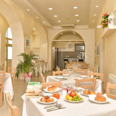 Atlantic 3* Ischia