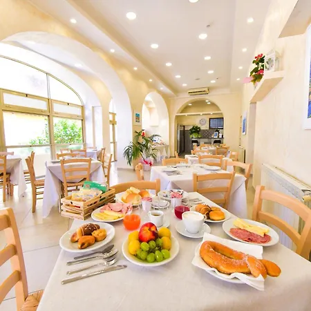 Atlantic 3* Ischia
