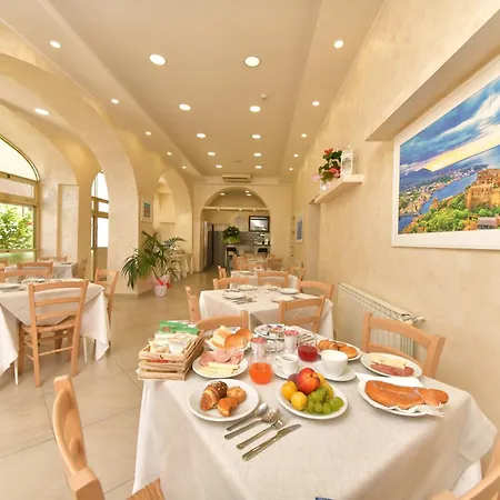 Atlantic Hotel 3*
