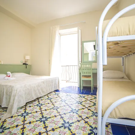 Atlantic Hotel 3*