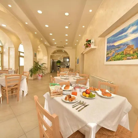 Atlantic Hotel 3*